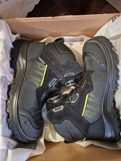Sefty Boots Size 7(41)
