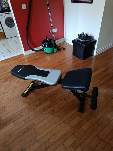 Adjustable Weight Bench