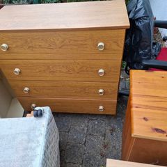 Chest of drawers