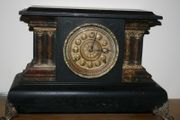 Vintage Clock (in working order )