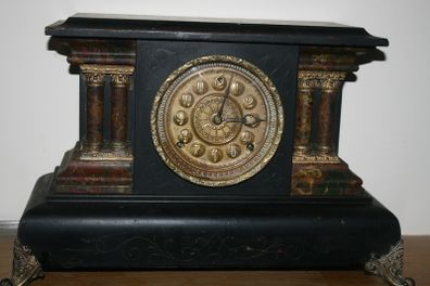 Vintage Clock (in working order )