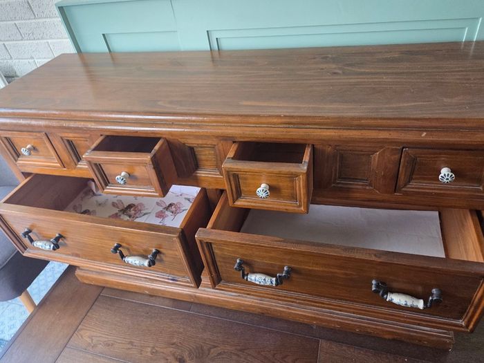 Solid wood 8-drawer dresser