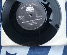 Tom Lucy Man Found Dead In Graveyard 7 inch