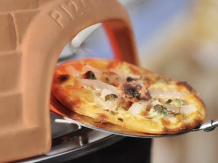 Pizza maker