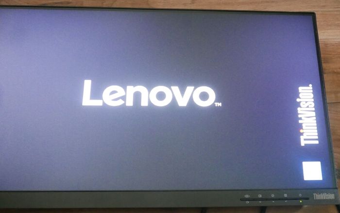 Monitor 23" Lenovo Thinkvision T23i-10 Led Ips Full Hd 1920x1080 Vga Hdmi Dp Class A