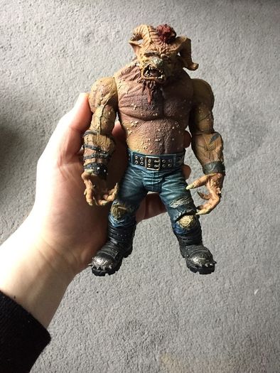 Detailed action figure : Monster
