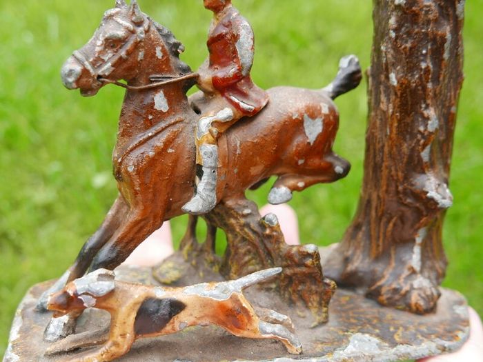 Vintage Mounted Huntsman Match Holder / Striker