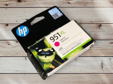HP 951XL Magenta Genuine HP Ink Cartridge XL