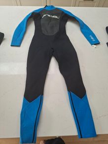 wetsuit