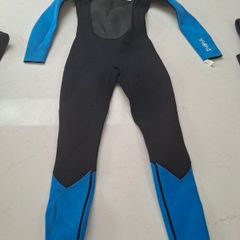 wetsuit