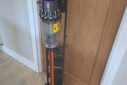 Dyson V11