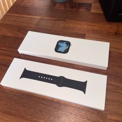 Apple Watch Series 11 46mm Space Gray