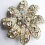 Vintage Gold Tone Metal Rhinestone Flower Pin Brooch Image 2