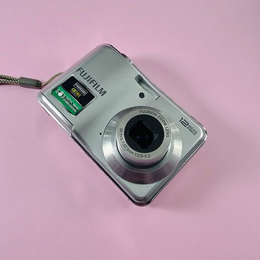 Fuji Fujifilm AV100