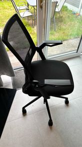 black desk chair