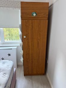 wardrobe single