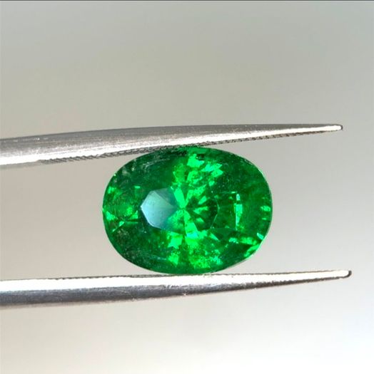 IGI Certified Ultra Rare 3.45ct Intense Green Tsavorite Garnet. Gold standard by IGI. Retail value when set between 12,000 to 15,000 euros.