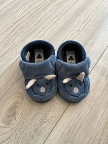 Toddler boy shoes - size 22.5