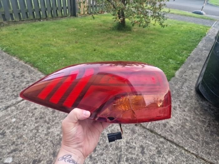 2019 Hyundai Tucson Rear Brake light.