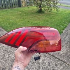 2019 Hyundai Tucson Rear Brake light.