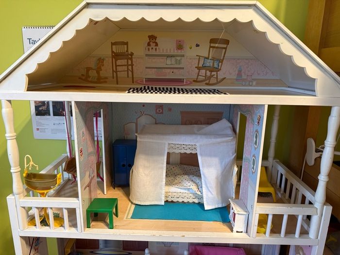 Doll house