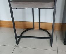 4 Kitchen island stool