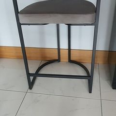 4 Kitchen island stool