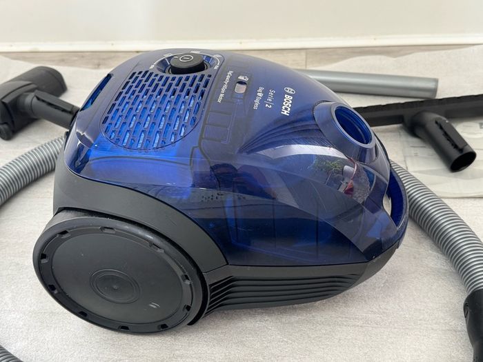 Vacuum Cleaner
