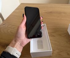 Iphone 10 R  (XR- 128GB - Black)