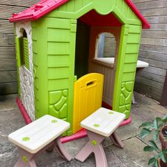 Deluxe Play House with Table and Chairs