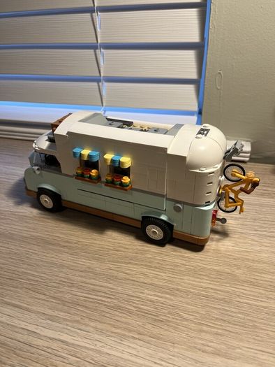 Lego Friends camper van