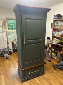 Large single wardrobe