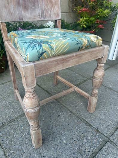 Unique "shabby chic" chair