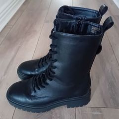 Leather Boots As New 5/38