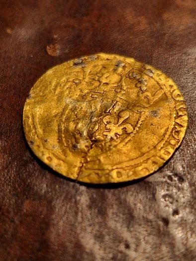 Cheap Hammered Gold Coin! French Charles 7th Demi Ecu, 1422-1461. OFFERS WELCOME.