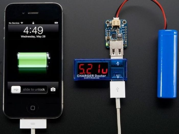 USB Charger Doctor - In-line Voltage and Current Meter