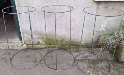 Rubbish bin stands