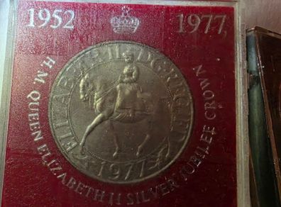 1952 1977 Queen Elizabeth Silver Jubilee Crown