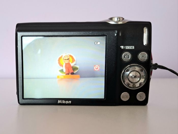 Nikon coolpix S3000