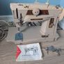 SINGER 401G Vintage Sewing Machine Image 5