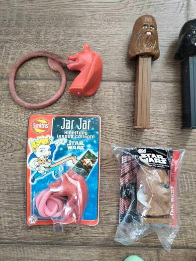 Star Wars merch and loose stuff