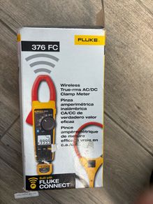 Fluke 376 FC True-rms AC/DC Clamp Meter