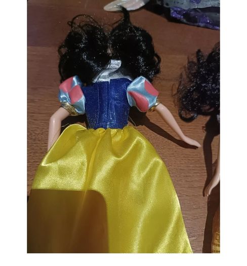 disney sleeping beauty dolls - 2 dolls with extra dress