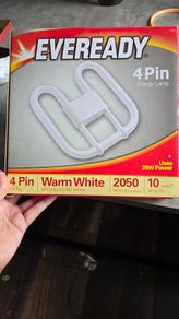 Unused 4 Pin 3500k Energy Lamp