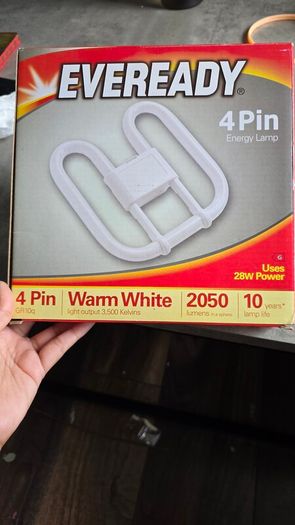 Unused 4 Pin 3500k Energy Lamp