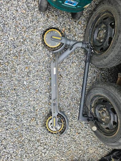 electric scooter