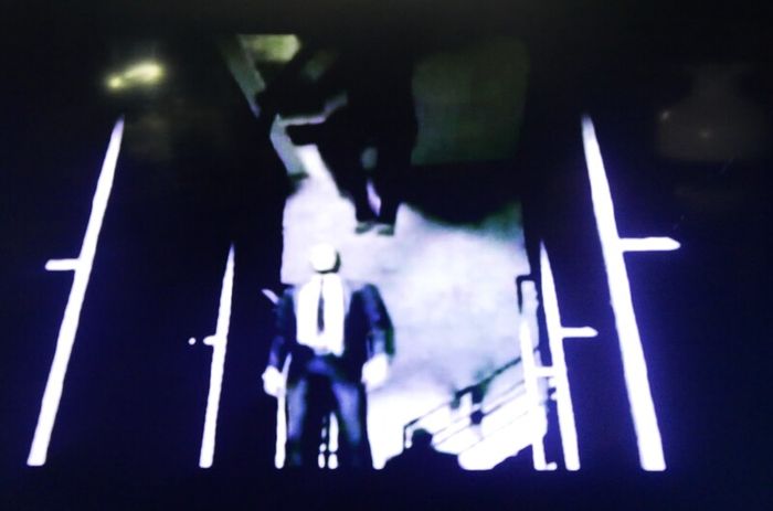 Microsoft Original Xbox Console Bundle (works well)