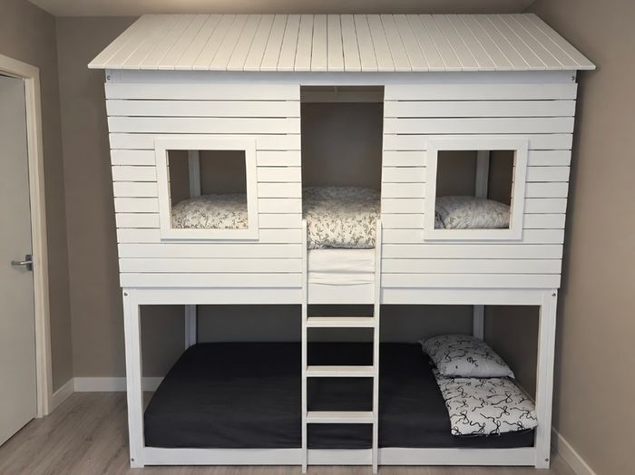 Bunk bed