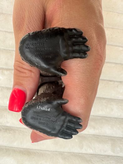 King Kong Legendary & WBEI Playmates approx 6 King Kong Wounded Arm Used Please see pictures