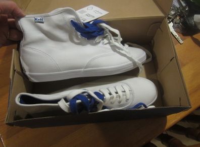 White KEDS   size 5   NEW